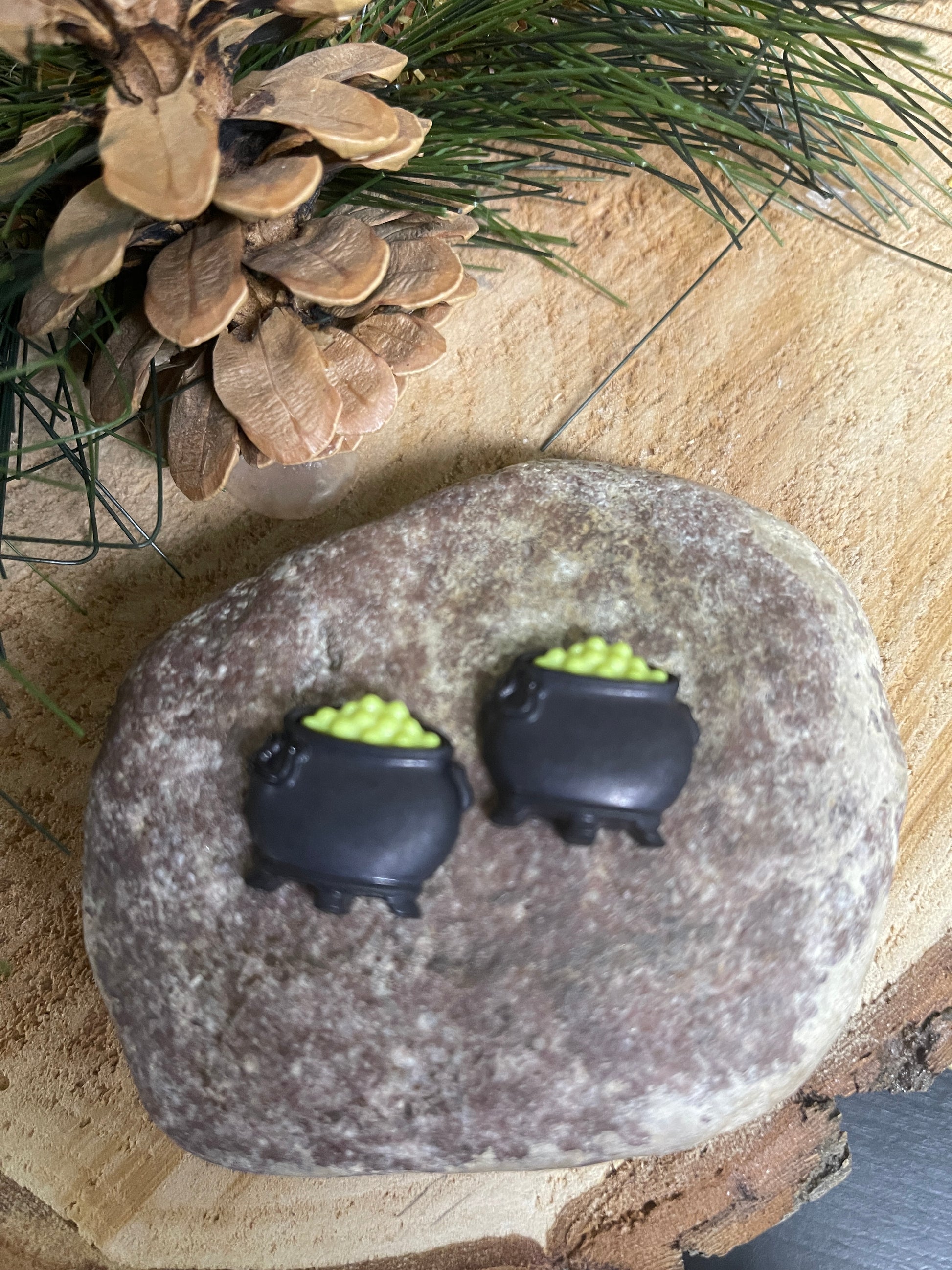 Witch's Cauldron Stud EarringsPink tiful of LOVE