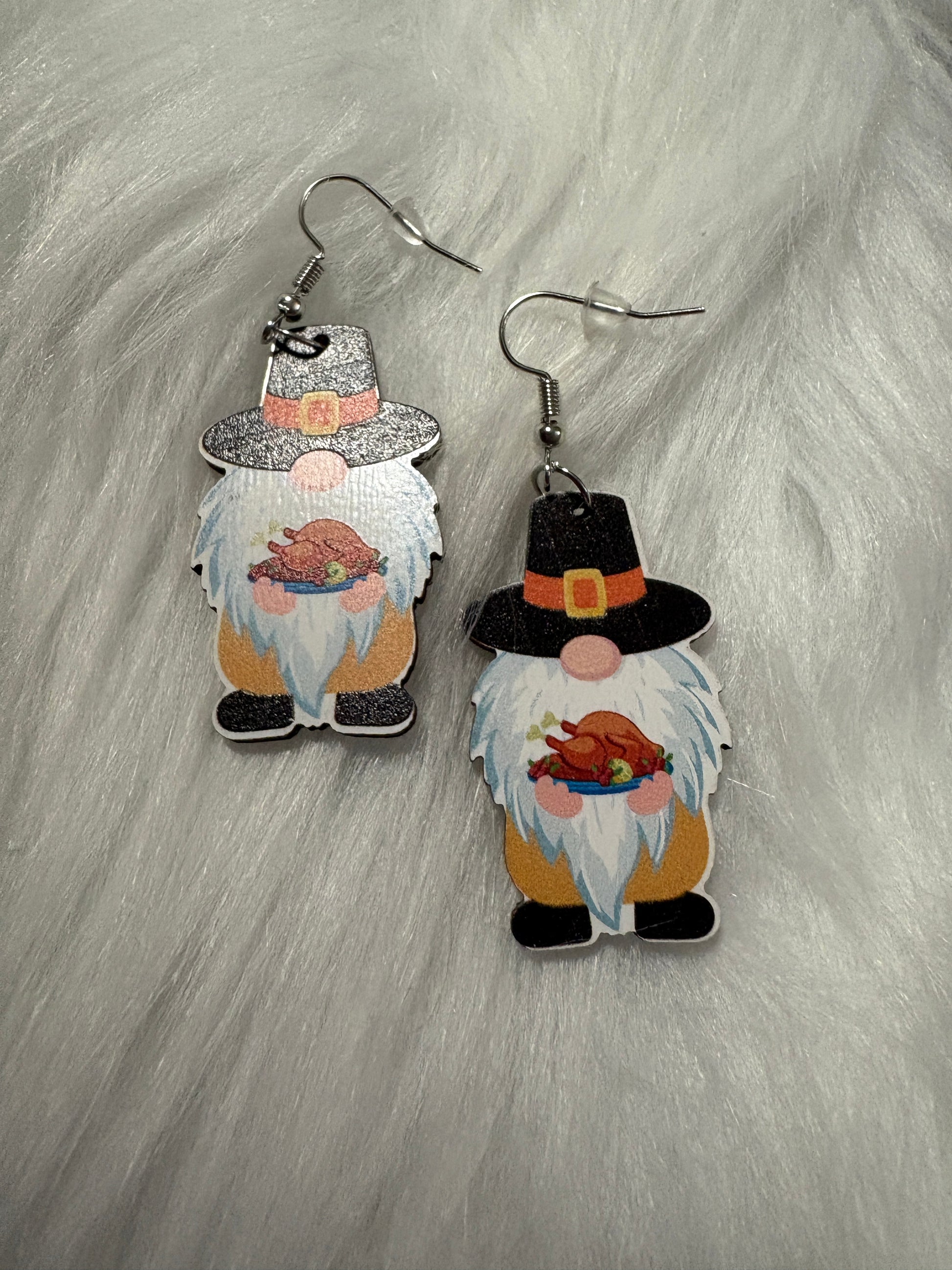 Thanksgiving Pilgrim Gnome Wire EarringsPink tiful of LOVE