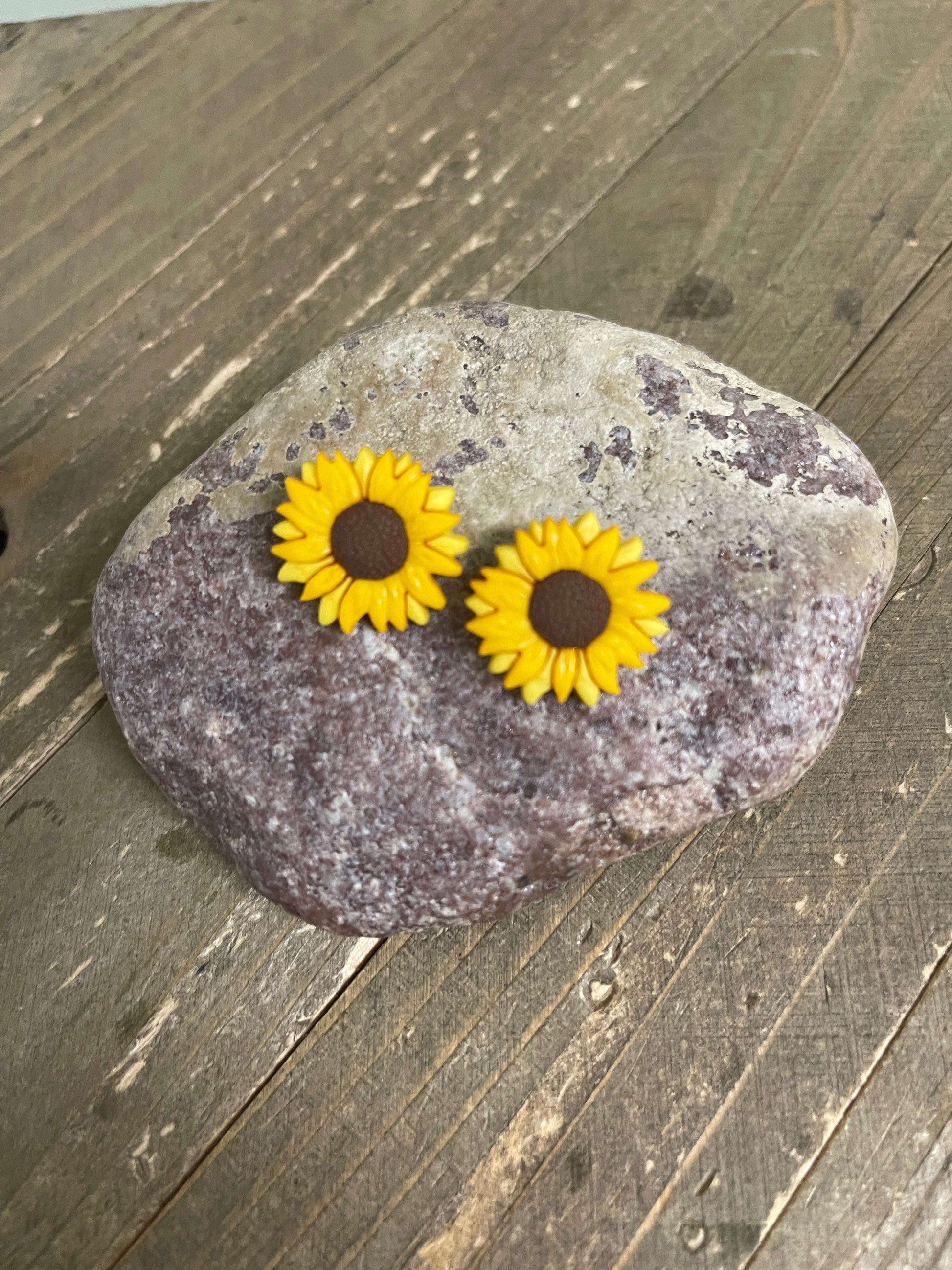 A ray of Sunshine  SUNFLOWER EarringsPink tiful of LOVE