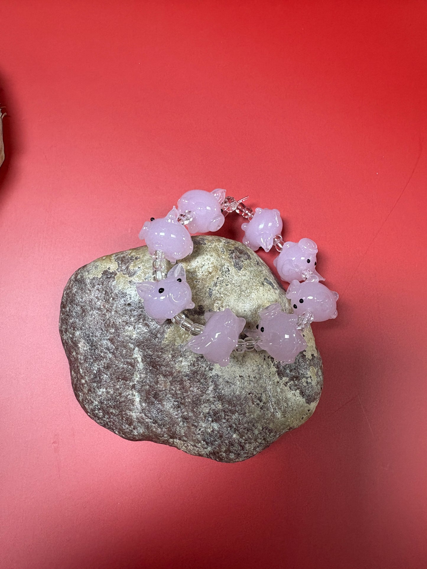 Pink Pig glass Beaded Bracelet