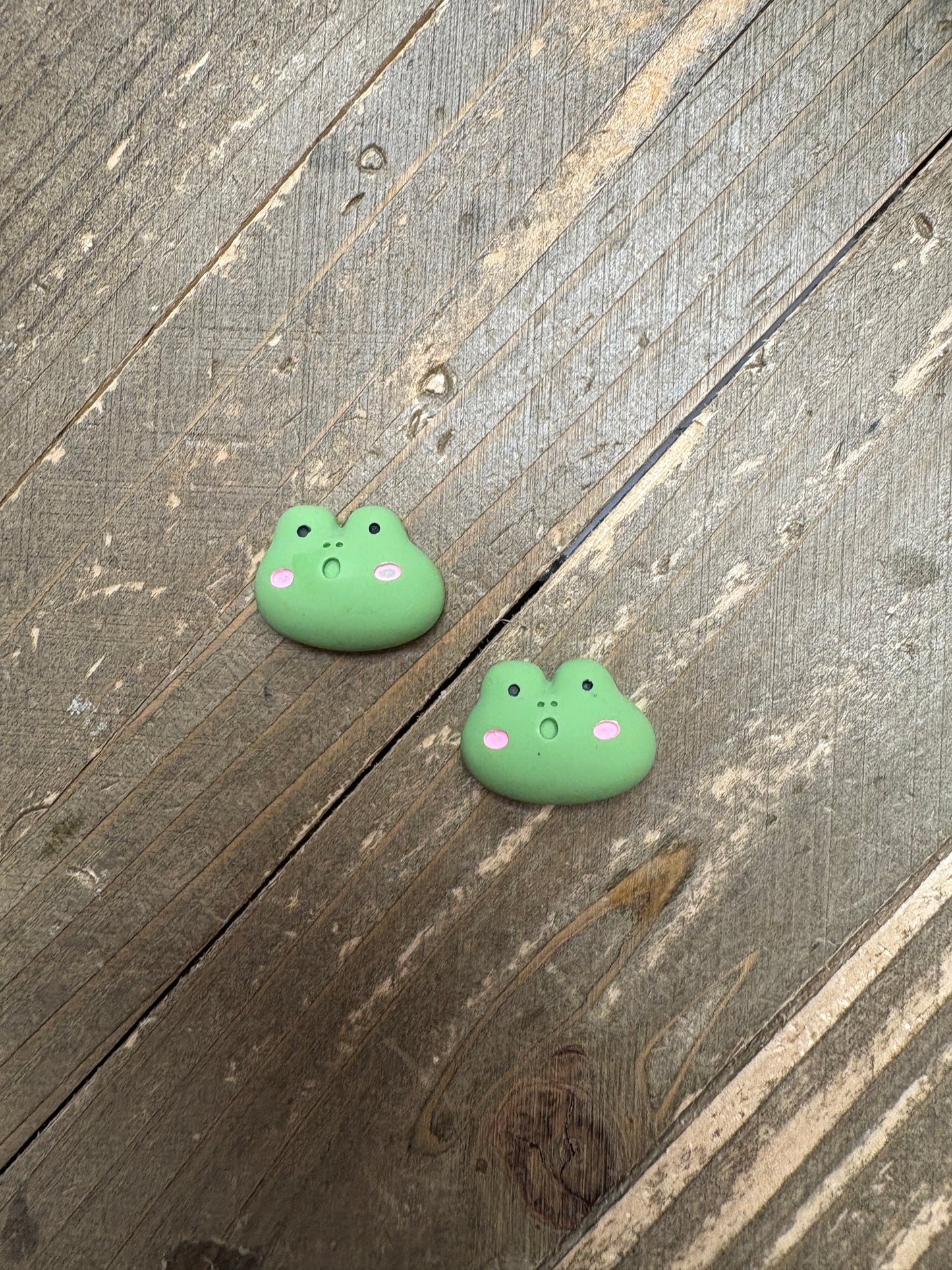 Adorable Green Frog Stud Earrings