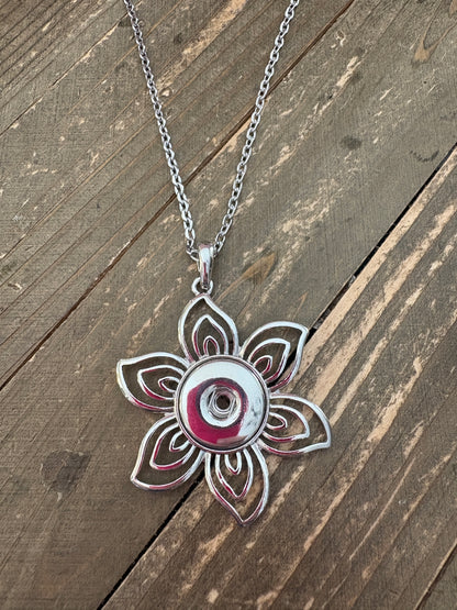 Snap Jewelry Starter Set (4 Snaps & snap pendant with chain)