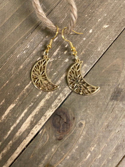 Filigree Moon Metal charm Wire EarringPink tiful of LOVE