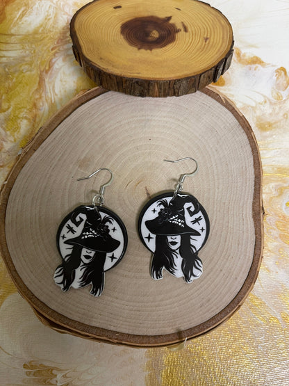 Hecate with Witch Hat Charm Wire EarringPink tiful of LOVE