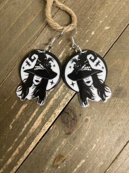 Hecate with Witch Hat Charm Wire EarringPink tiful of LOVE