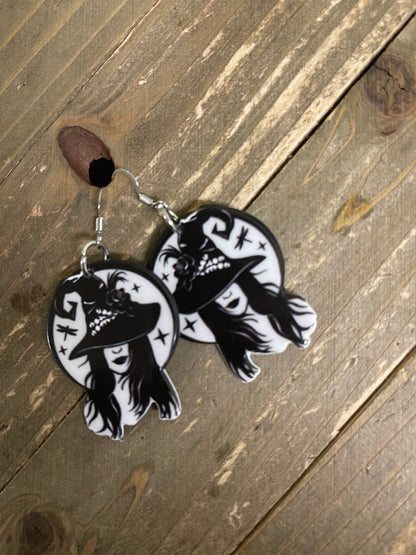 Hecate with Witch Hat Charm Wire EarringPink tiful of LOVE