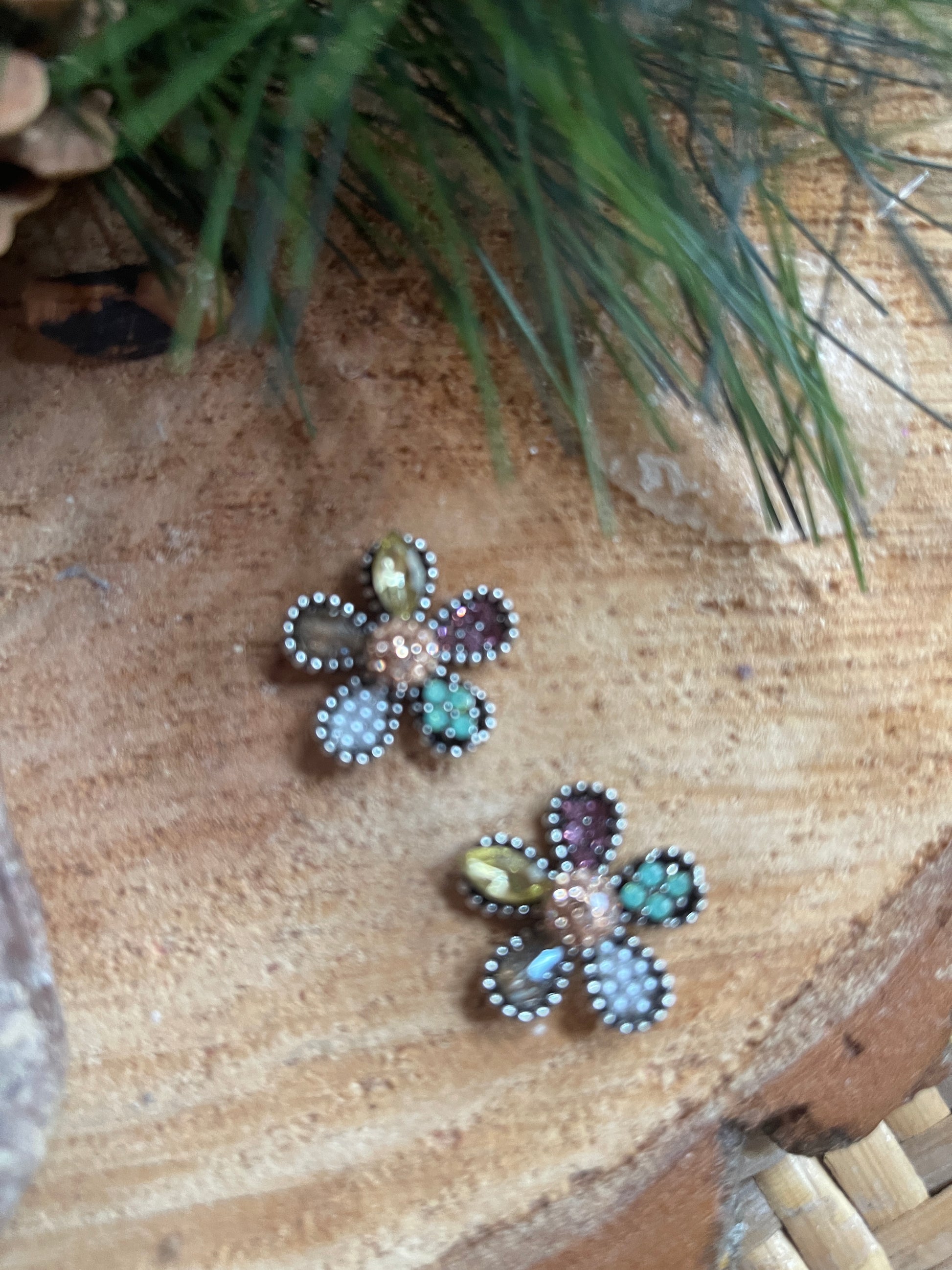 Flower Rhinestone Stud EarringsPink tiful of LOVE