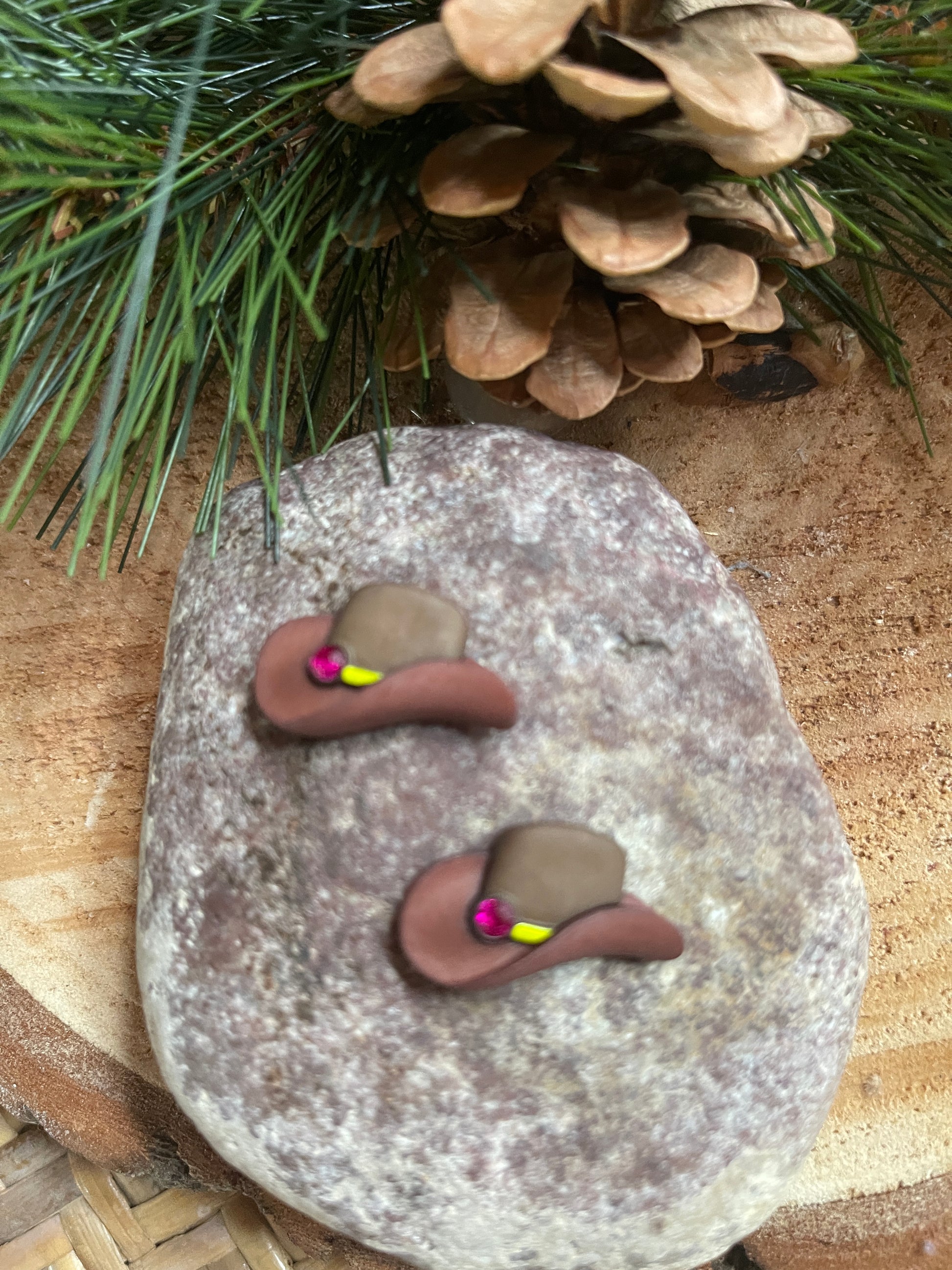 Cowboy Hat Stud earrings (3 colors)Pink tiful of LOVE