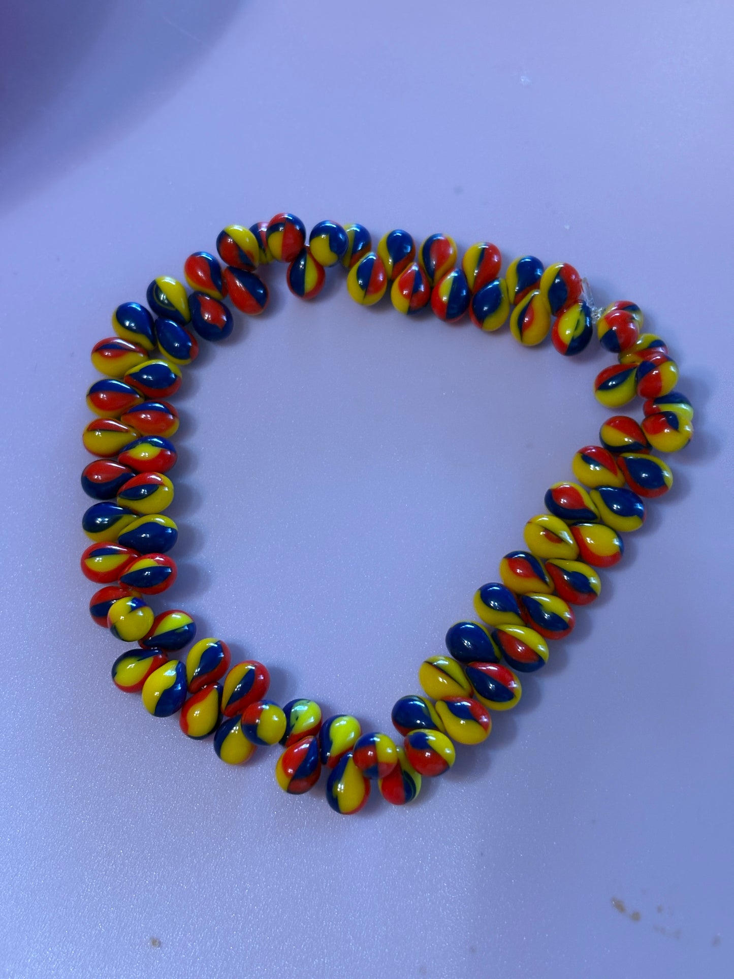 🎨✨ Red, Yellow & Blue Czech Glass Teardrop Beaded Stretchy Bracelet (7mm Beads) ✨🎨