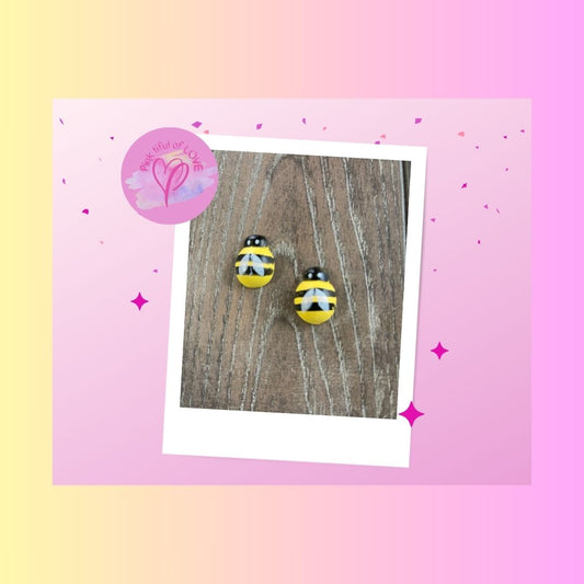 Wooden bumble bee Stud EarringsPink tiful of LOVE