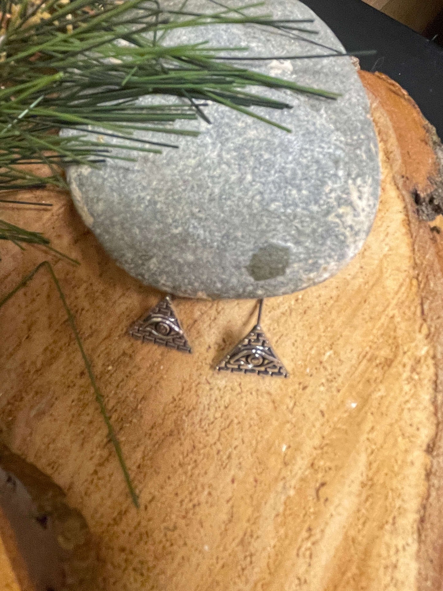 Ancient Egypt Stud EarringsPink tiful of LOVE