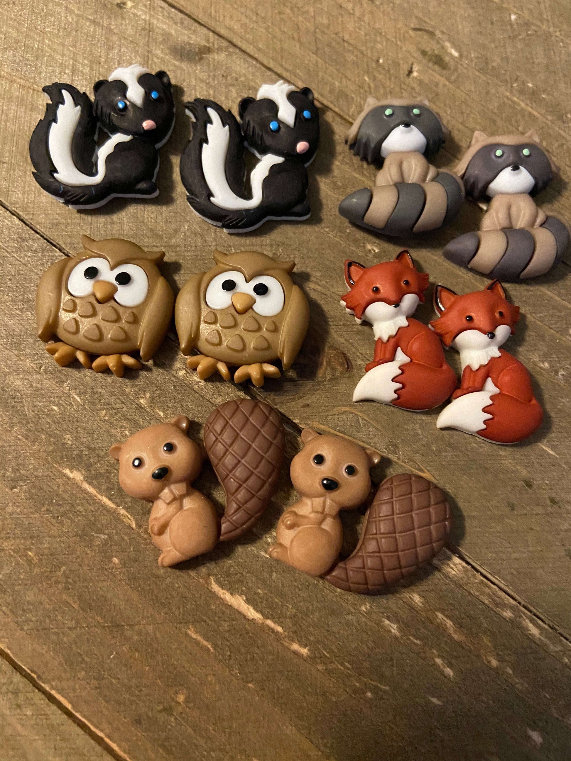 BACKYARD BUDDIES Post Earrings (6 animals to choose from)Pink tiful of LOVE