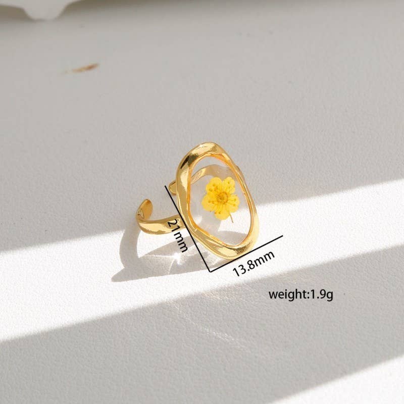 JOSSLYN by wall to wall - 18K STAINLESS STEEL TARNISH FREE FLORAL RINGS | 40R104: OVAL PINK