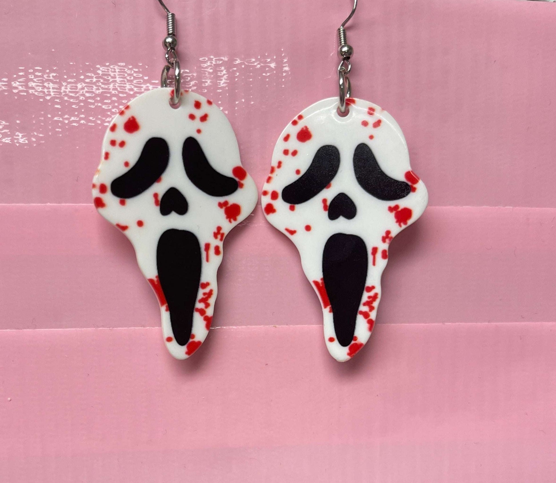 Bloody Halloween Scream  charm Wire EarringPink tiful of LOVE