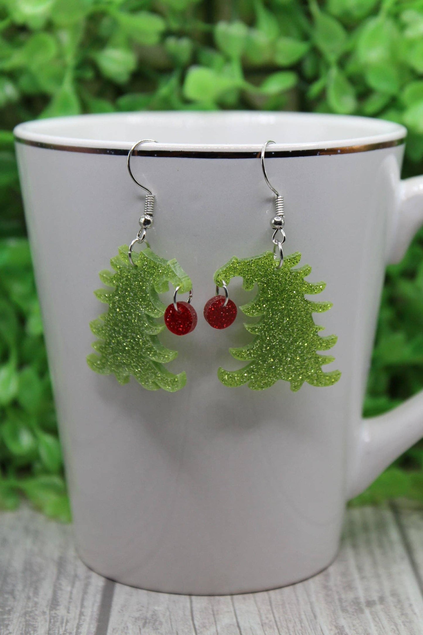 The Grinch’s Christmas Tree Glitter Dangle Earrings – Festive Acrylic Holiday Jewelry