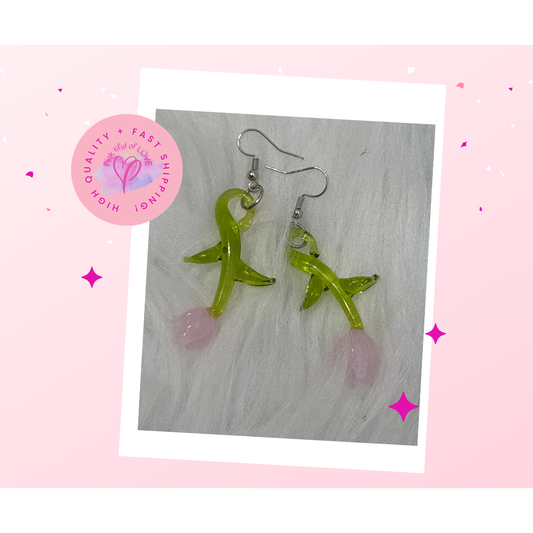 🌷✨ Pastel Pink Tulip Handblown Glass Wire Earrings ✨🌷