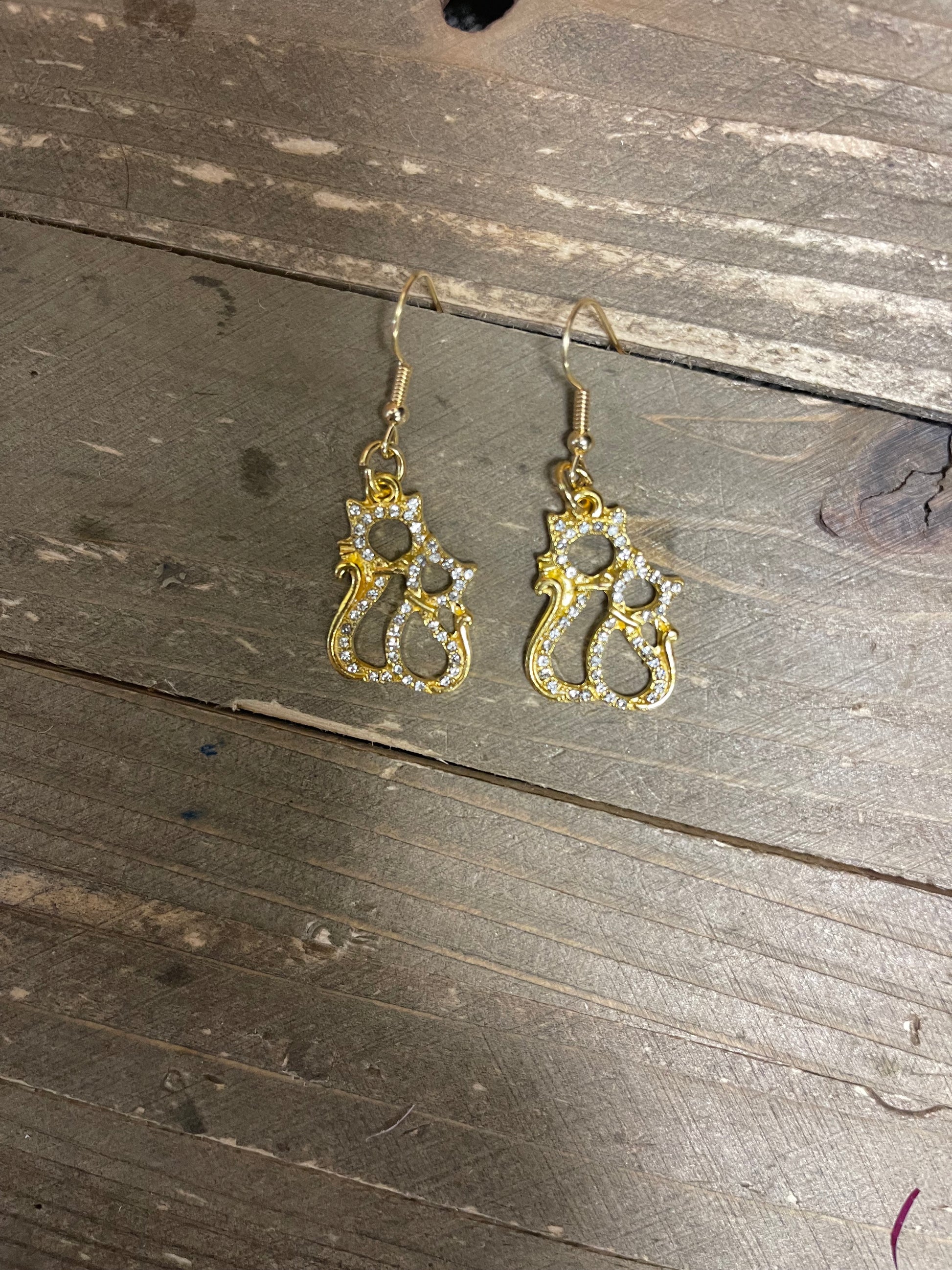 Cats Rhinestone charm wire earringsPink tiful of LOVE