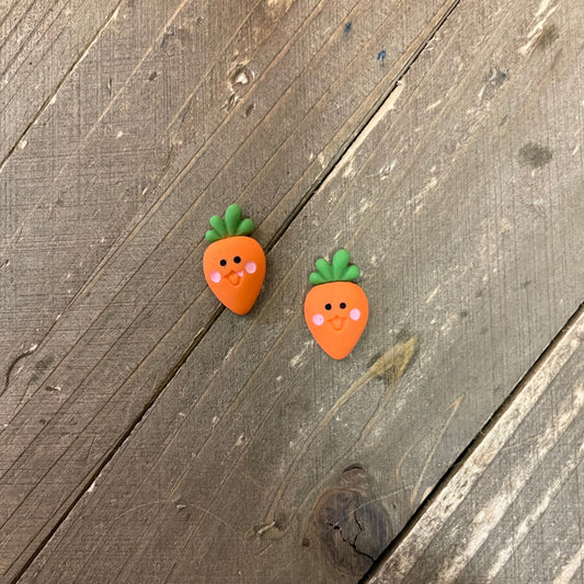 Smiling Carrots Stud EarringsPink tiful of LOVE