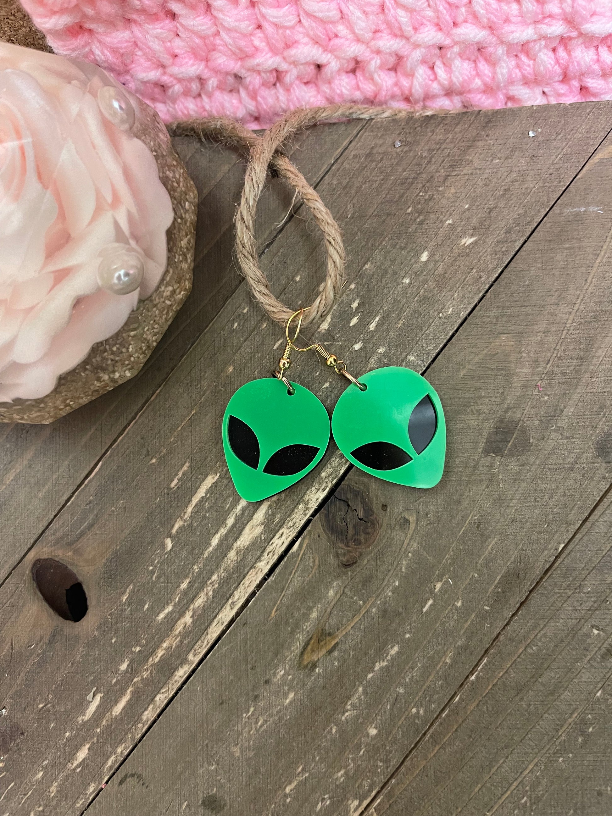 Green &amp; Black Alien Head charm wire earringsPink tiful of LOVE