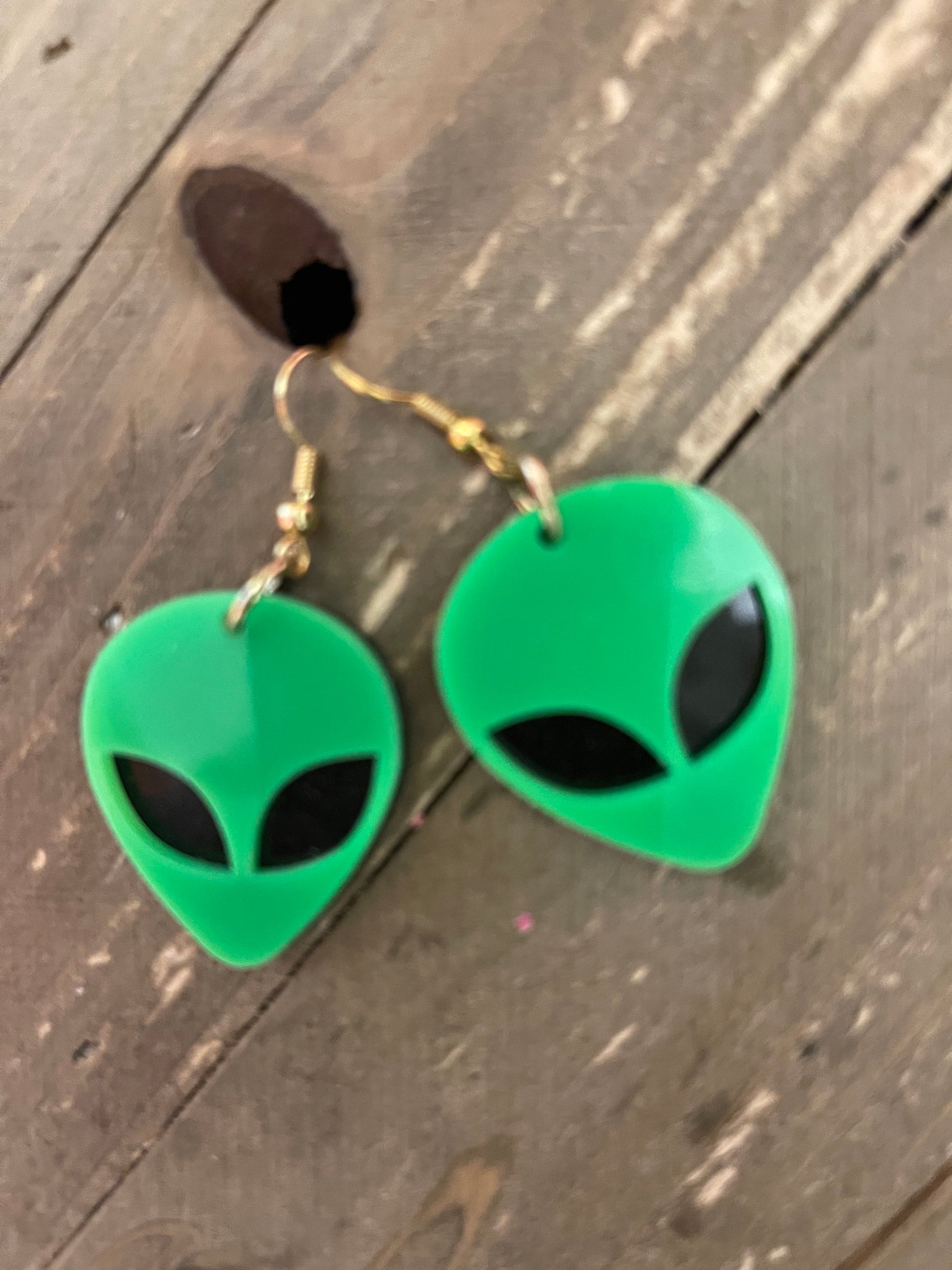 Green &amp; Black Alien Head charm wire earringsPink tiful of LOVE