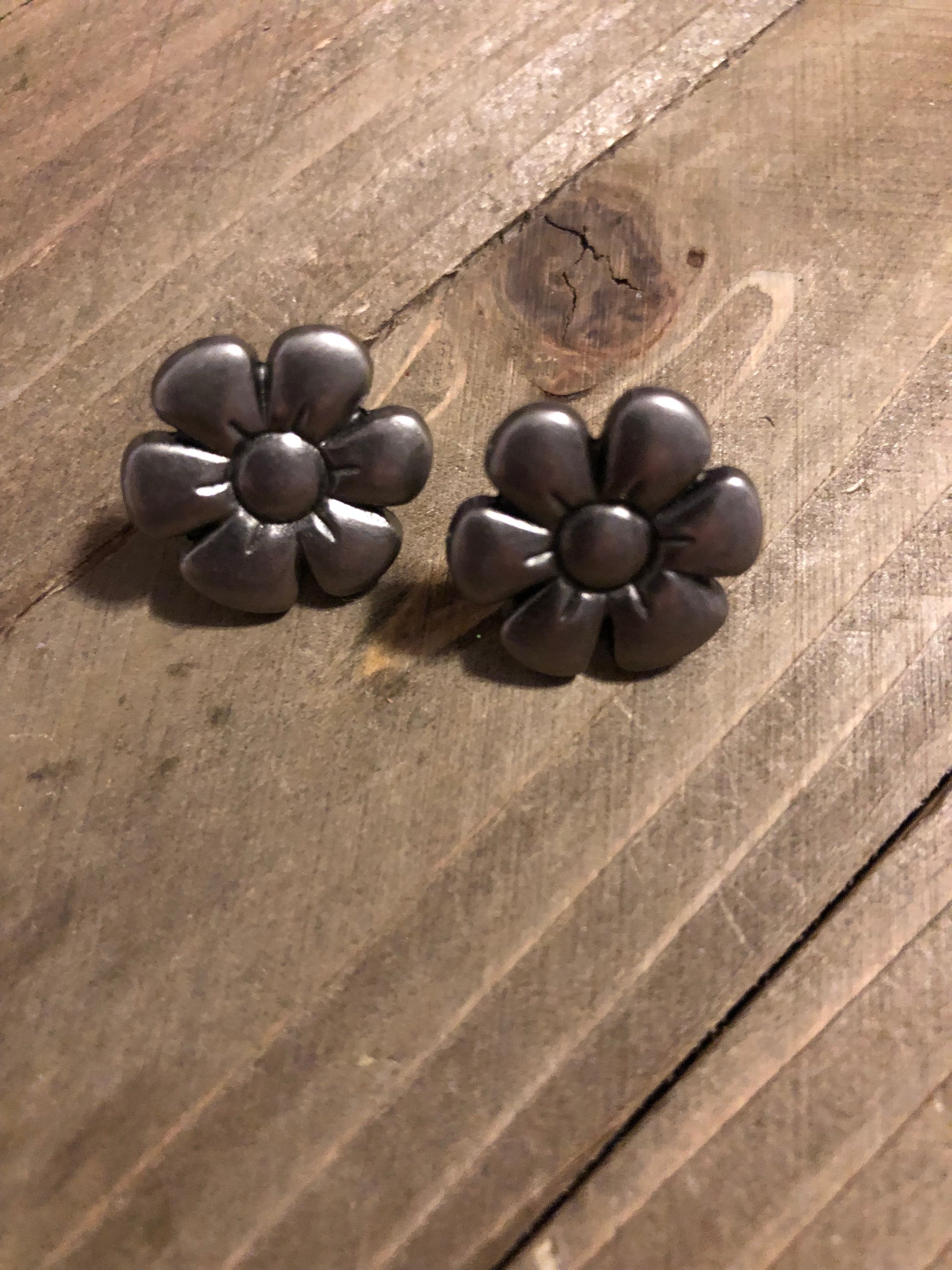 Sterling Silver Daisy Flower Post EarringsPink tiful of LOVE