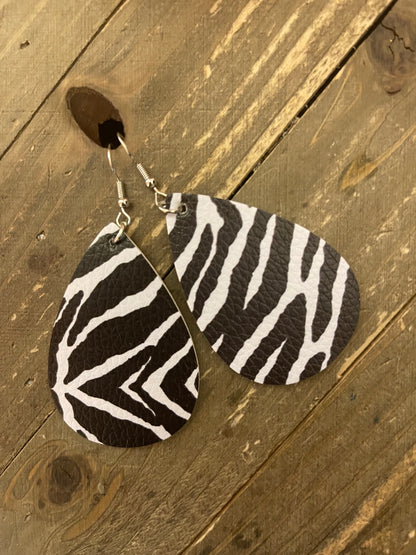 Animal Prints Faux Leather Teardrop wire earrings (ER371-Zebra)