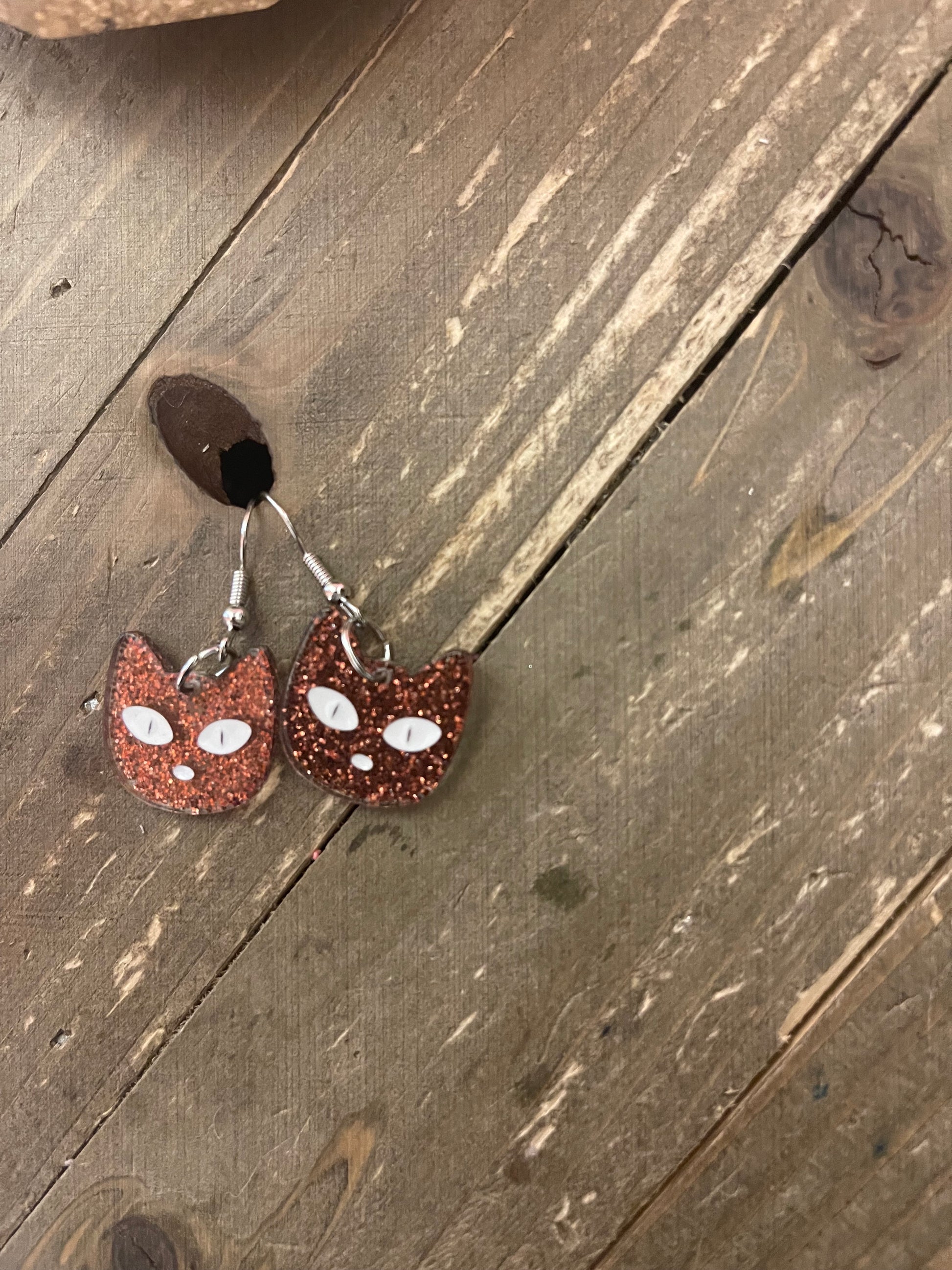 Halloween Orange Cat Face Wire EarringsPink tiful of LOVE