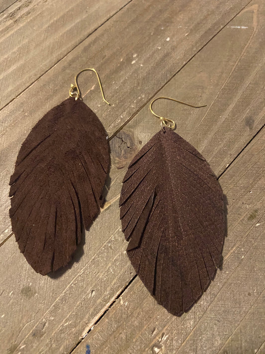 Brown leather leaf drop earringsPink tiful of LOVE