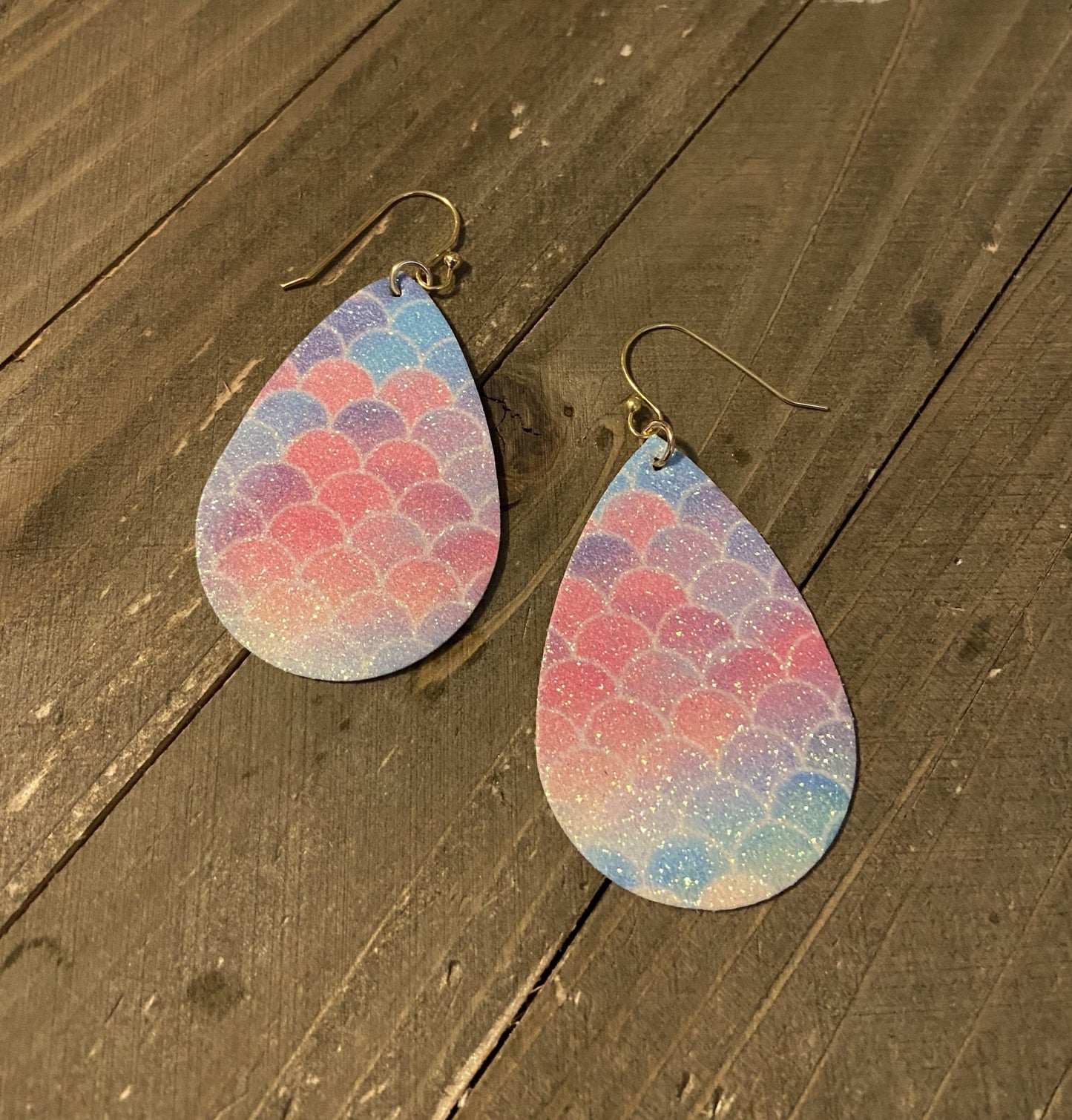 Mermaid Scales Glitter Teardrop earrings (CECupdate)