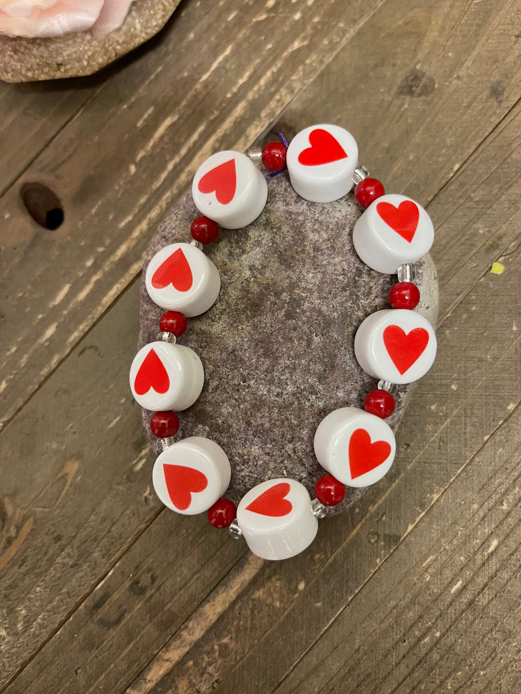 Red and White Ceramic Heart-1 Bead Elastic/Stretch Bracelet