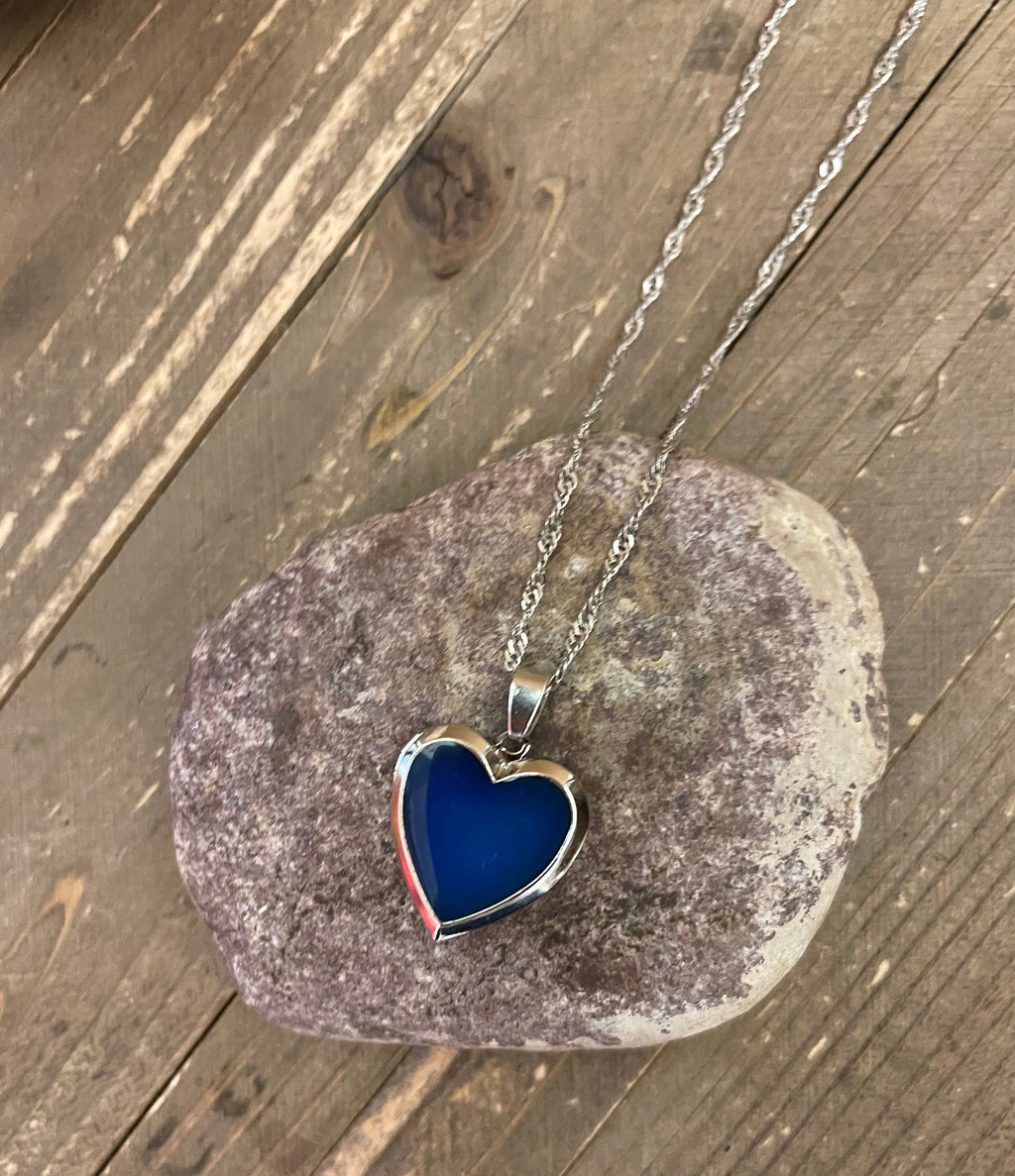 Mood Heart Locket Pendant on a Silver chain Necklace