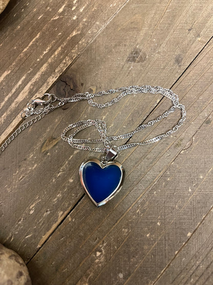 Mood Heart Locket Pendant on a Silver chain NecklacePink tiful of LOVE