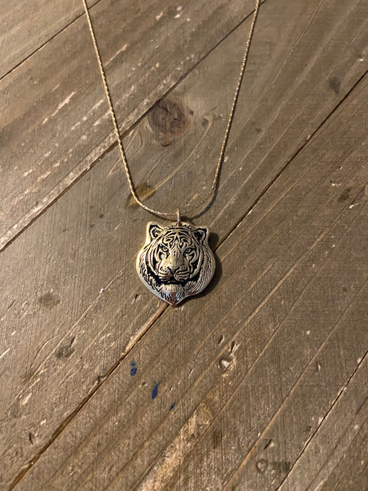 Tiger Head Pendant on a Gold chain NecklacePink tiful of LOVE