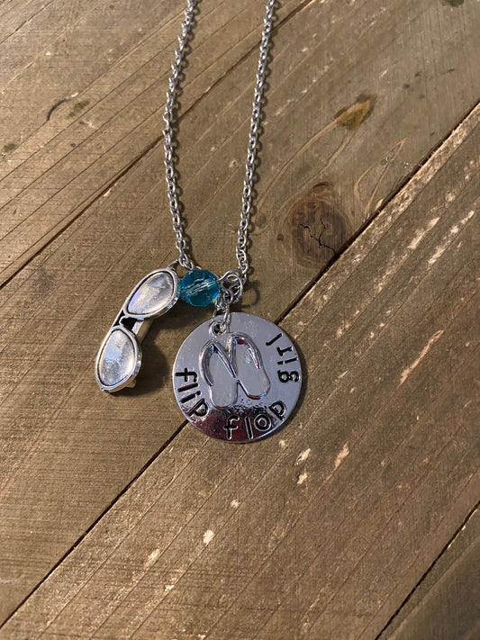 Beachware &quot;flip flop girl&quot; pendant on a Silver ChainPink tiful of LOVE