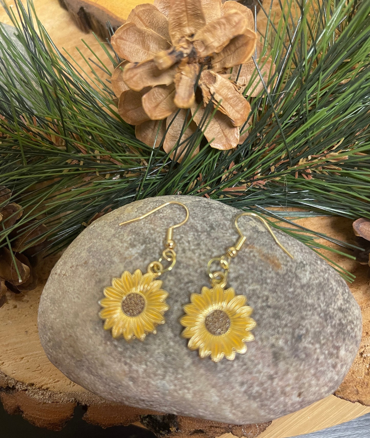 Sunny Sunflower Blooms Charm wire earrings