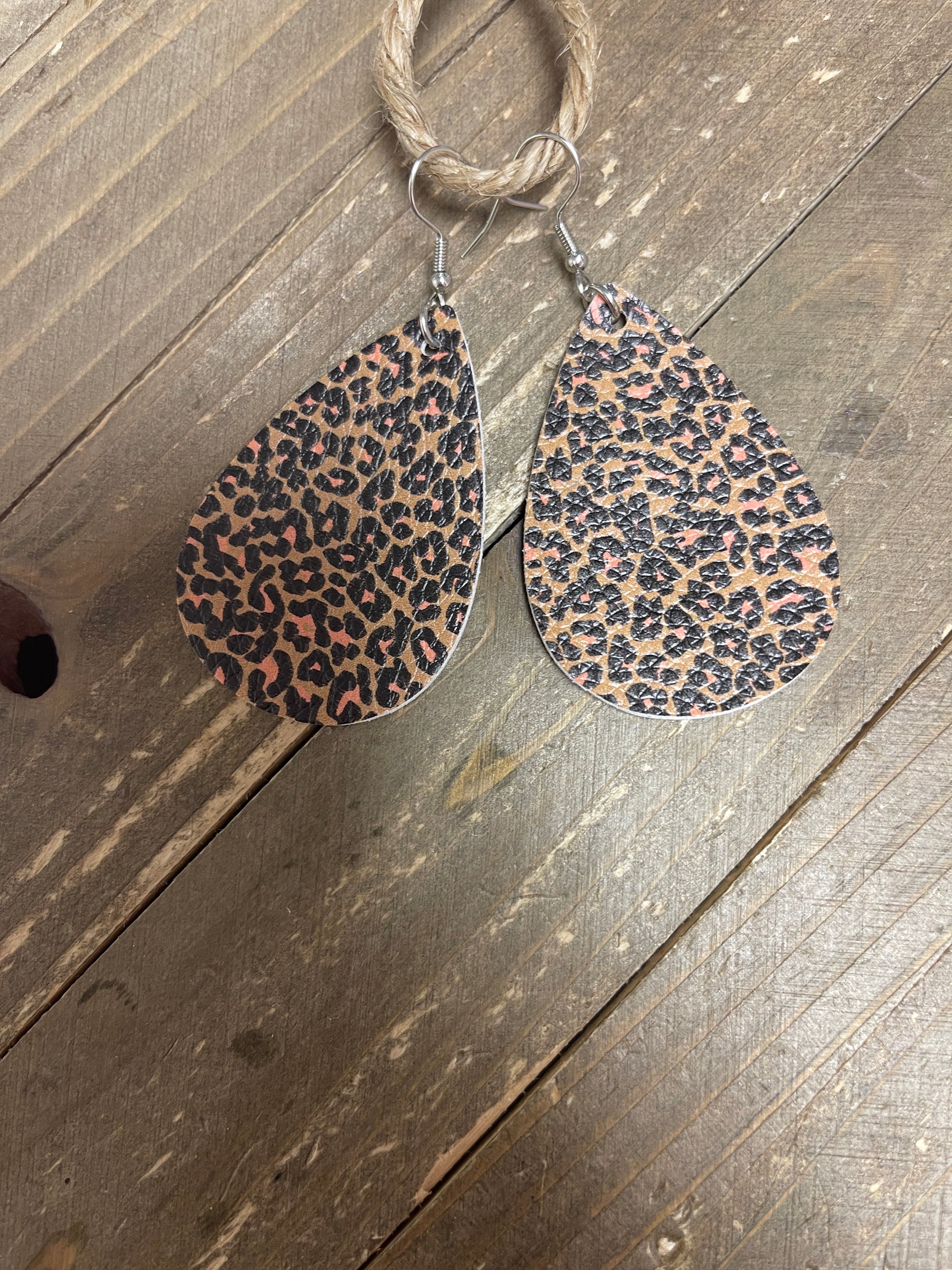 Animal Prints Faux Leather Teardrop earringsPink tiful of LOVE