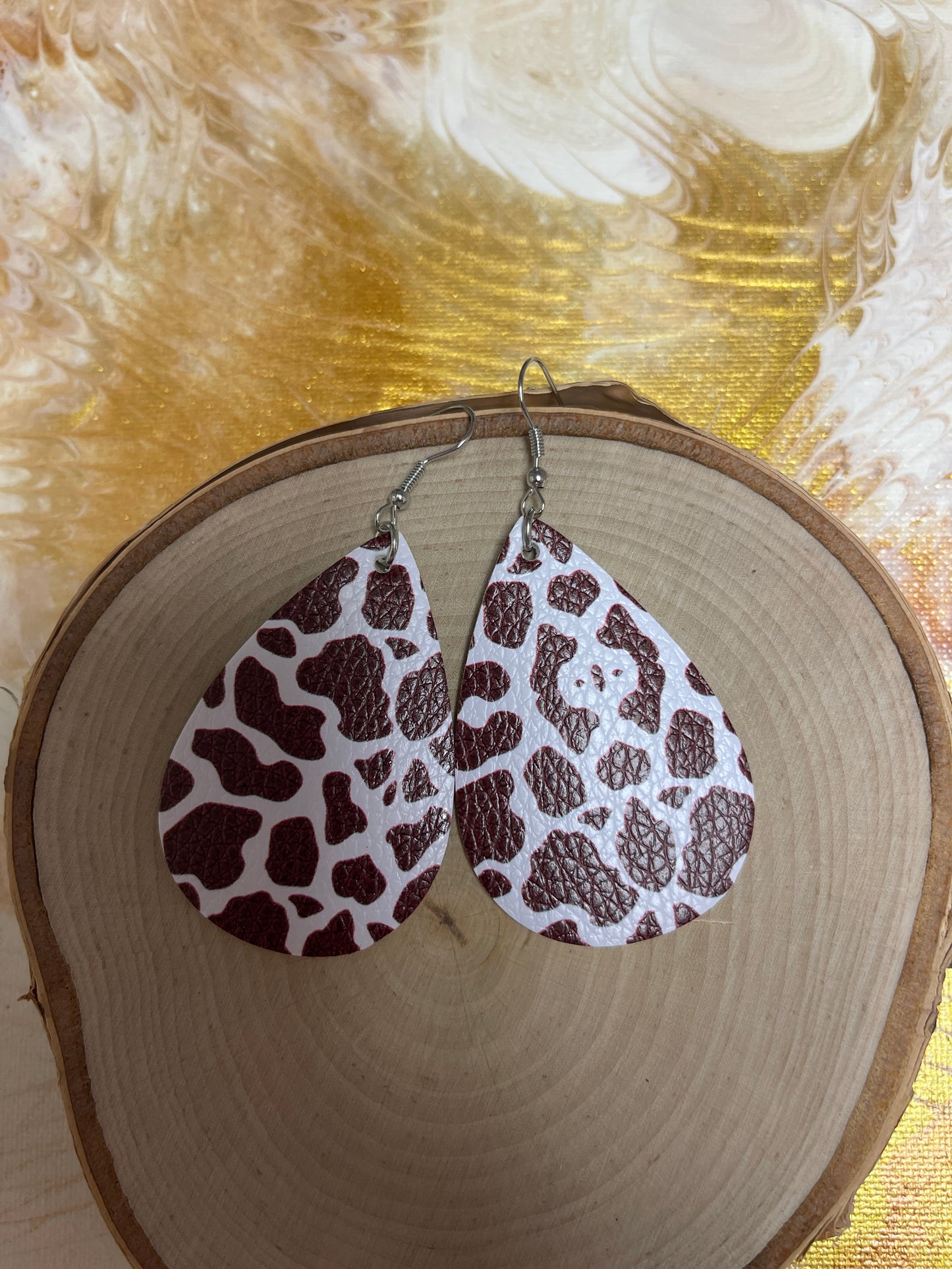 Animal Prints Faux Leather Teardrop wire earringsPink tiful of LOVE