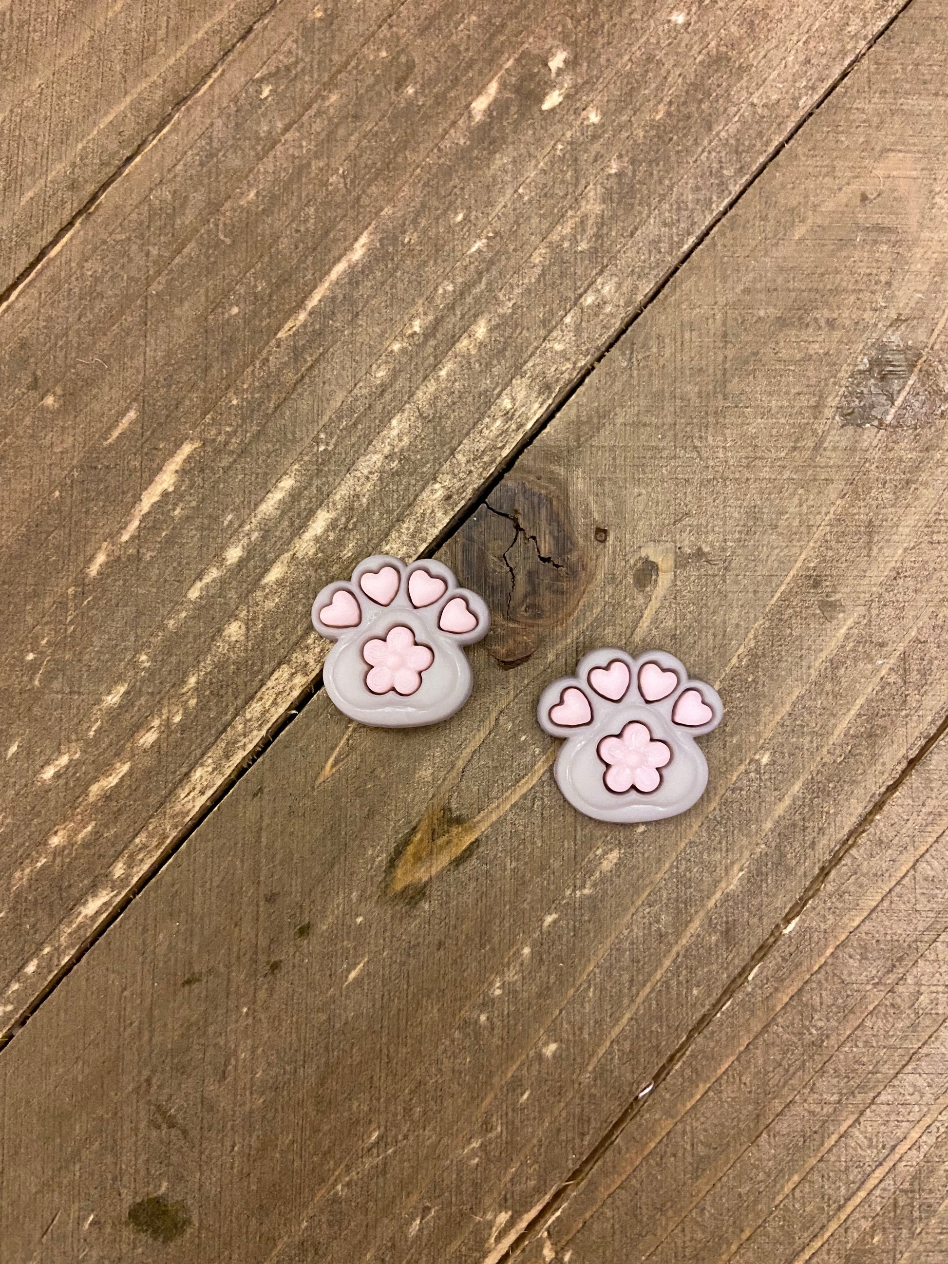 Kitty Paws Post EarringsPink tiful of LOVE