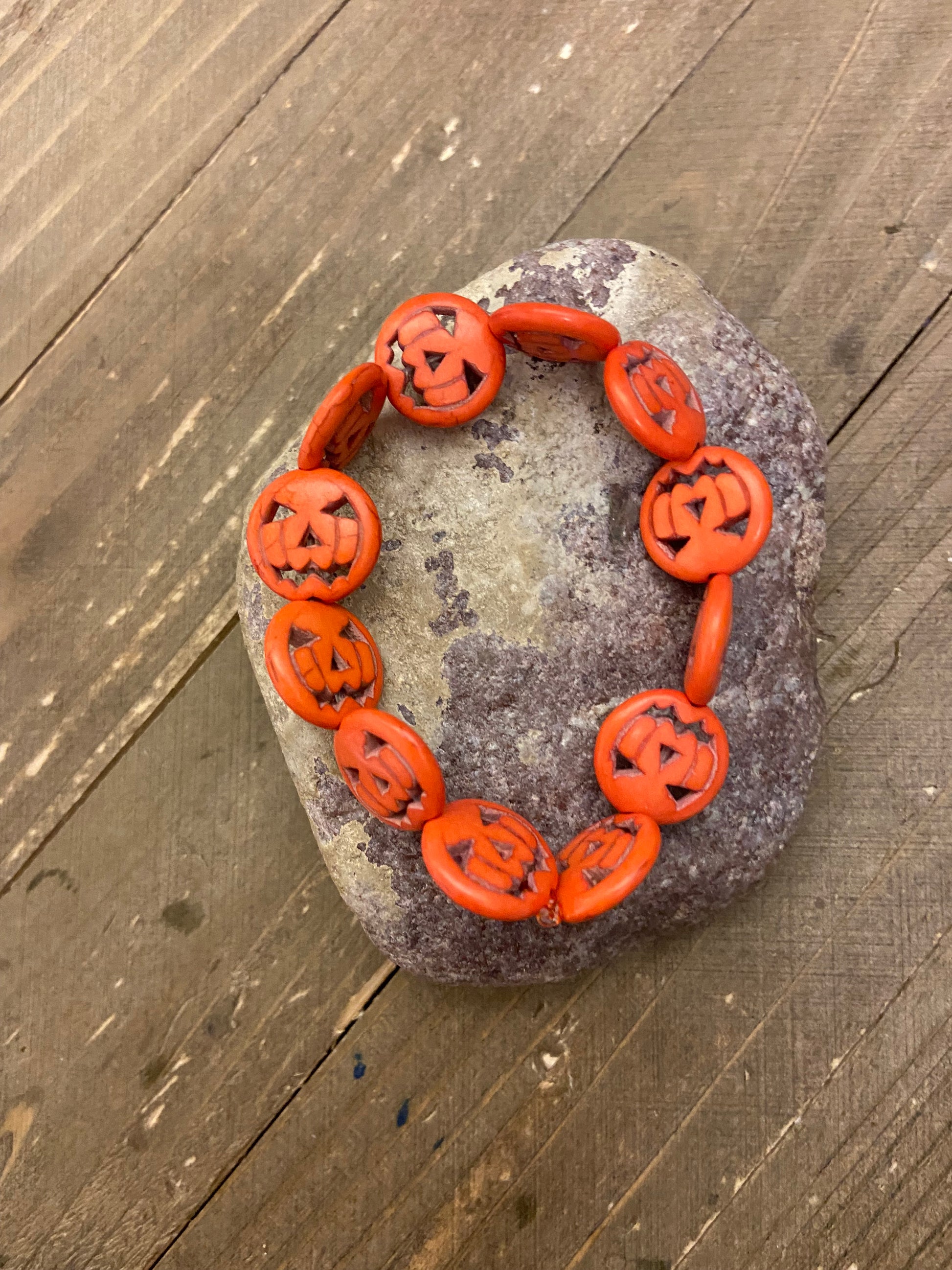 JACK-O'-LANTERN Glass Beaded Elastic/Stretch BraceletPink tiful of LOVE
