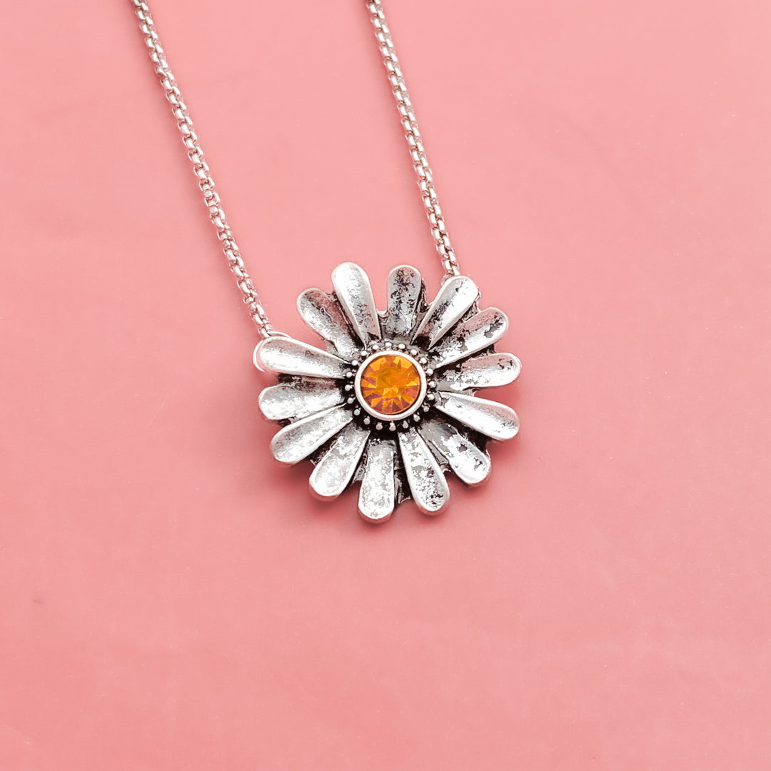 Vintage Daisy NecklacePink tiful of LOVE
