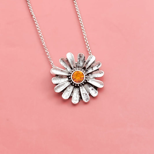 Vintage Daisy NecklacePink tiful of LOVE